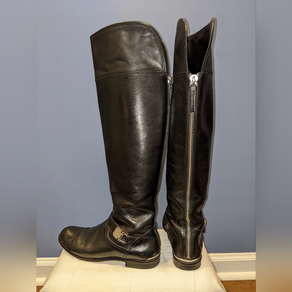 Coach tall black riding boot, sz 8. Beautiful. Excellent condition.  Leather.